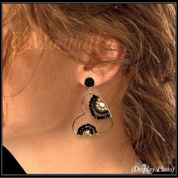 NEW GOLD ONYX & PEARL WIRE WRAP STATEMENT HEART BOHO EARRINGS - Picture 5 of 5